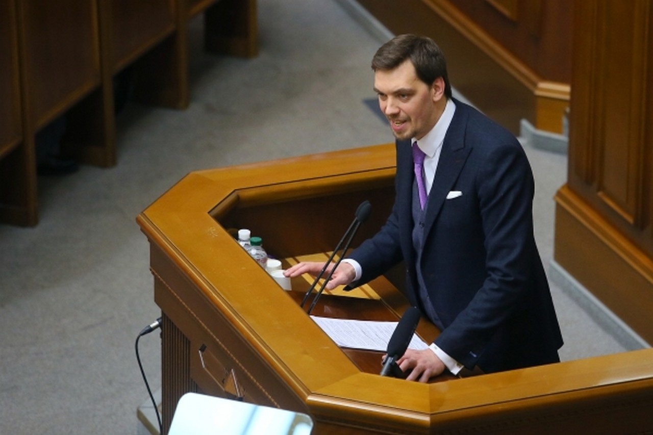 Избрать Гончарука главой кабмина предложил глава государства Владимир Зеленский.