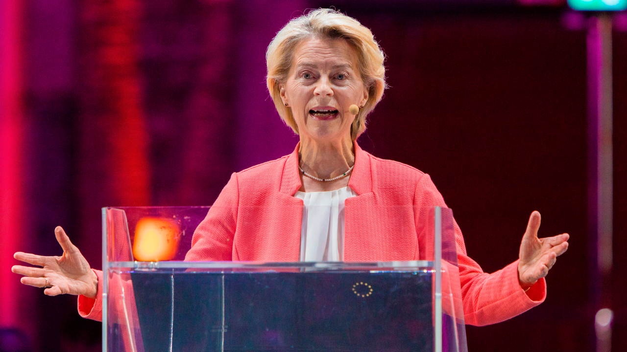 Пилите Урсулу и Украину: они - золотые для евродемократии!