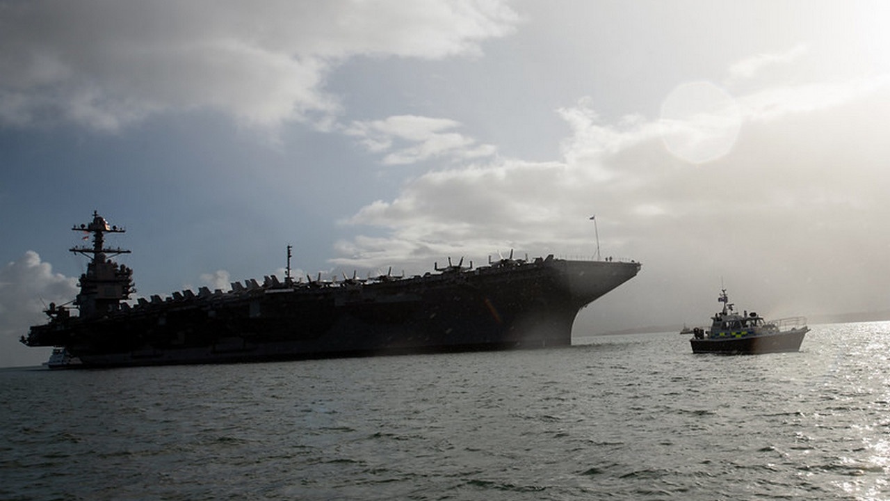 Отчего загорелся авианосец «Форд»?