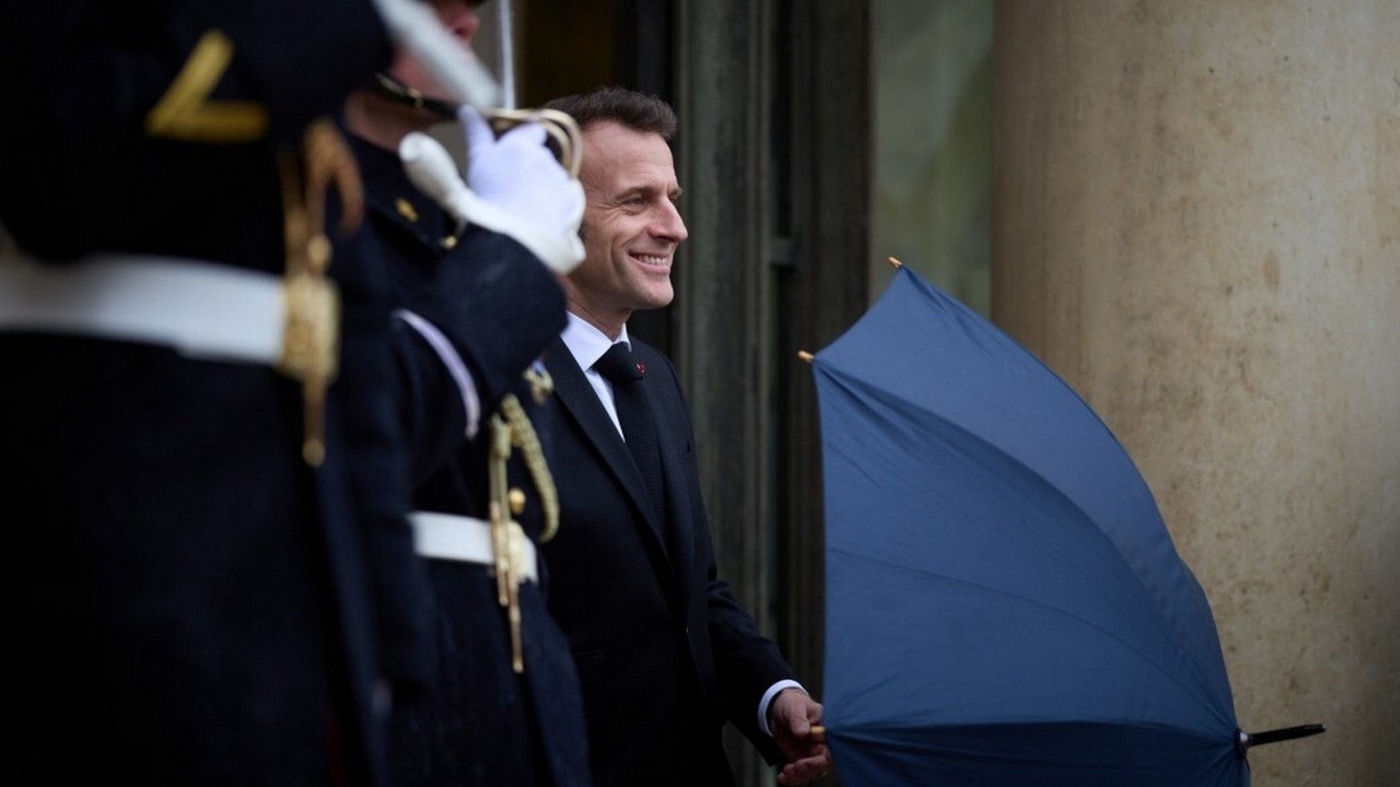 Авианесущий трамплин для Макрона