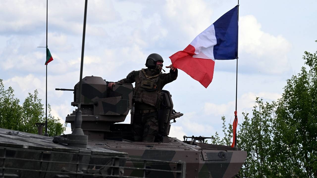 Ястребы галльской масти собрались на войну