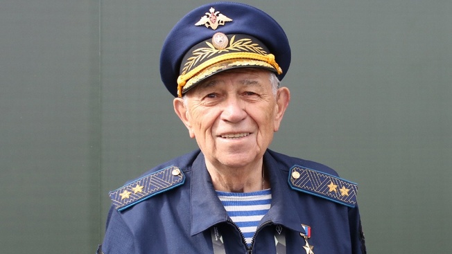 Герой России генерал-лейтенант Леонид Щербаков: «Шойгу сумел создать самую престижную оружейную выставку в мире»