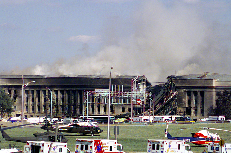 Разрушение в здании Пентагона в результате терракта 11 сентября 2001 года