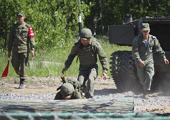 В Красном Селе завершились Всеармейские соревнования «Военно-медицинская эстафета» В Красном Селе завершились Всеармейские соревнования «Военно-медицинская эстафета»