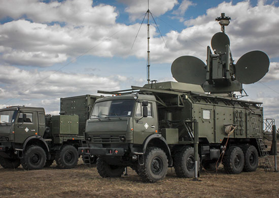 На учении в Крыму специалисты РЭБ ЮВО прикрыли военные объекты от бомбометания с беспилотников террористов На учении в Крыму специалисты РЭБ ЮВО прикрыли военные объекты от бомбометания с беспилотников террористов