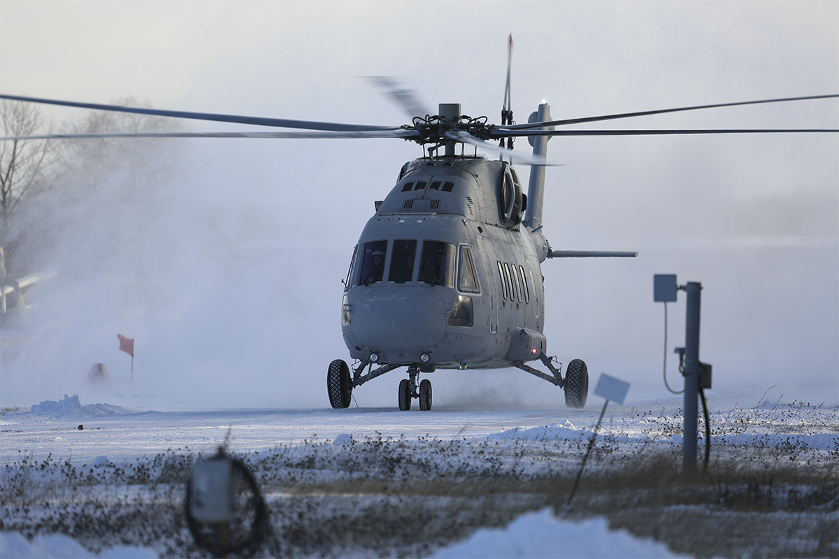 Первый опытный образец новейшего военно-транспортного вертолета Ми-38Т поднялся в воздух Первый опытный образец новейшего военно-транспортного вертолета Ми-38Т поднялся в воздух