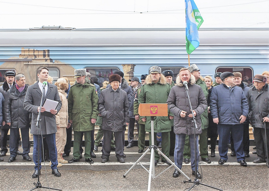 Творческая бригада ЦДРА выступила в Курске в рамках акции Минобороны России «Сирийский перелом» Творческая бригада ЦДРА выступила в Курске в рамках акции Минобороны России «Сирийский перелом»