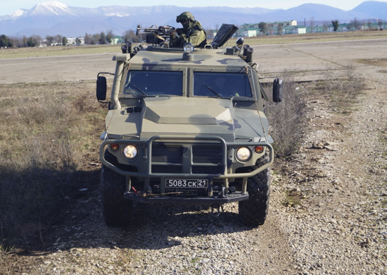 Разведчики ЮВО в Абхазии провели учение с применением новейших бронеавтомобилей «Тигр-М»
