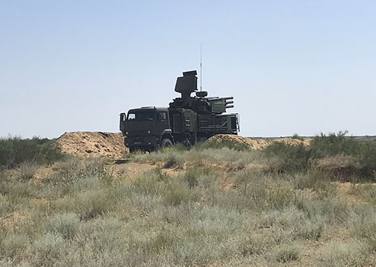 Расчеты ЗРК С-300 «Фаворит» соединения ЮВО отразили ракетный удар условного противника в ходе КШУ на полигоне Ашулук Расчеты ЗРК С-300 «Фаворит» соединения ЮВО отразили ракетный удар условного противника в ходе КШУ на полигоне Ашулук