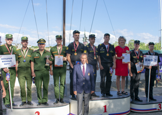 В Севастополе завершился Кубок ВС РФ по международному военно-морскому пятиборью В Севастополе завершился Кубок ВС РФ по международному военно-морскому пятиборью