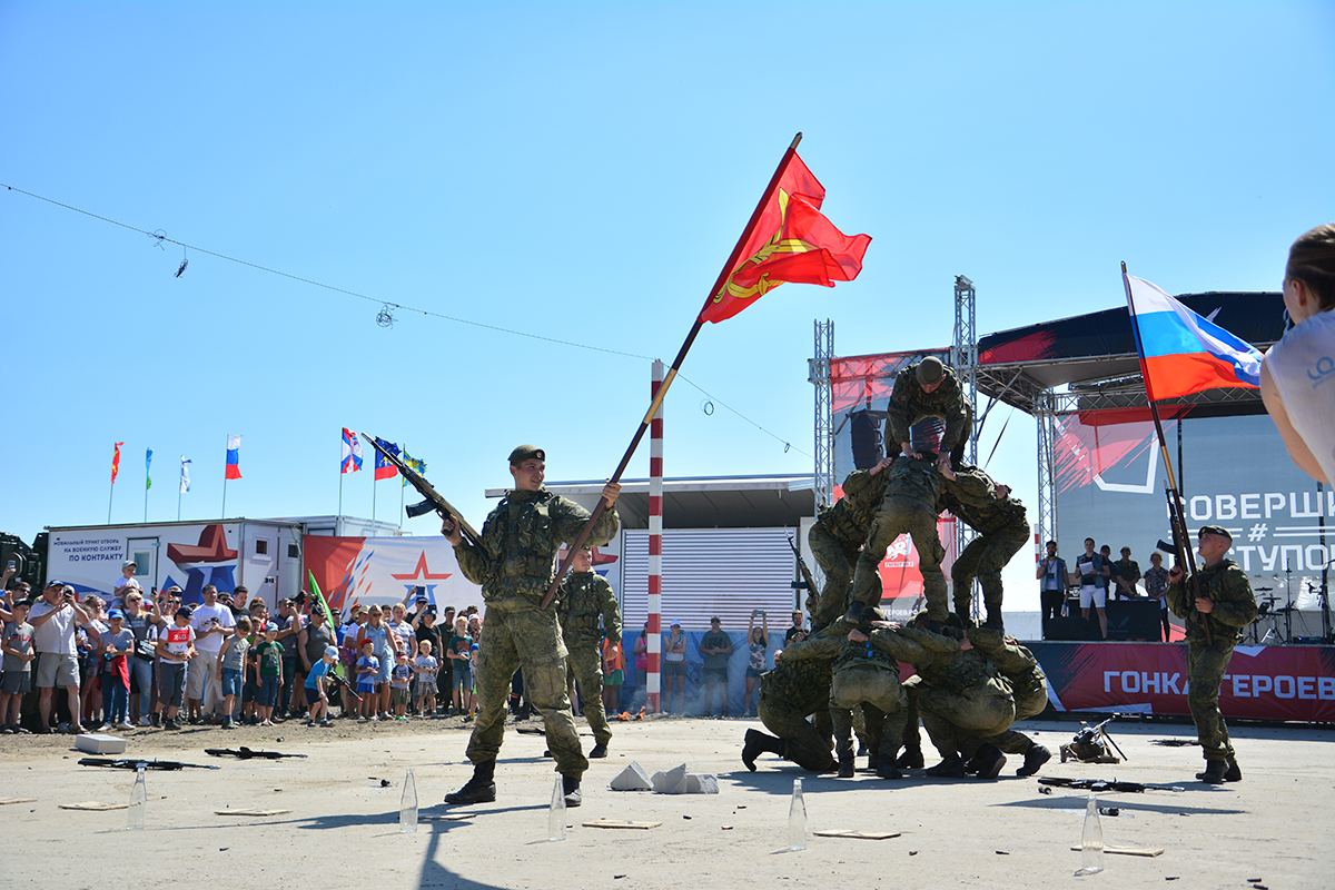 Курсанты Омского филиала ВА МТО победили в военно-спортивных состязаниях «Курсантский бросок» в Сибири Курсанты Омского филиала ВА МТО победили в военно-спортивных состязаниях «Курсантский бросок» в Сибири