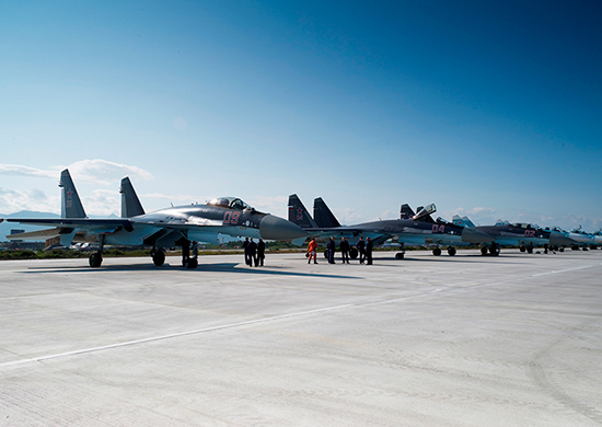 Три многоцелевых истребителя Су-35 поступили  в истребительный авиаполк ЗВО в Тверской области