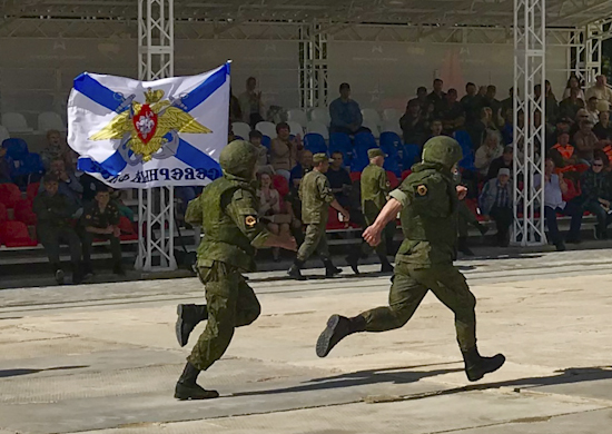 Команда Северного флота завершила подготовку к конкурсу АрМИ-2019 «Аварийный район» Команда Северного флота завершила подготовку к конкурсу АрМИ-2019 «Аварийный район»