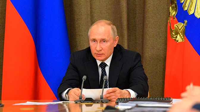 Путин провел совещание по подготовке к прямой линии Путин провел совещание по подготовке к прямой линии
