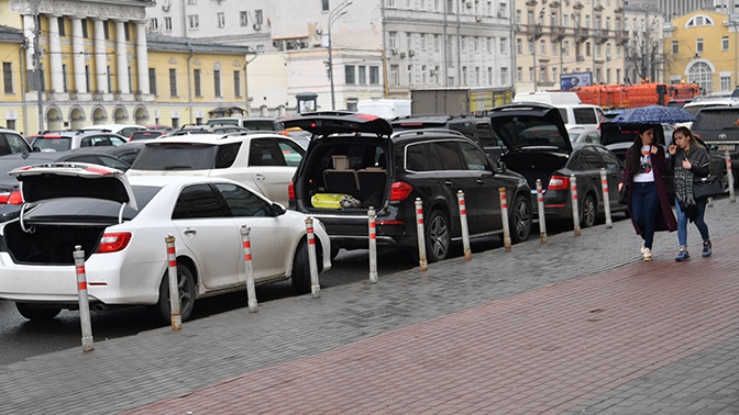 Москва встала в 8-балльных пробках из-за дождей Москва встала в 8-балльных пробках из-за дождей