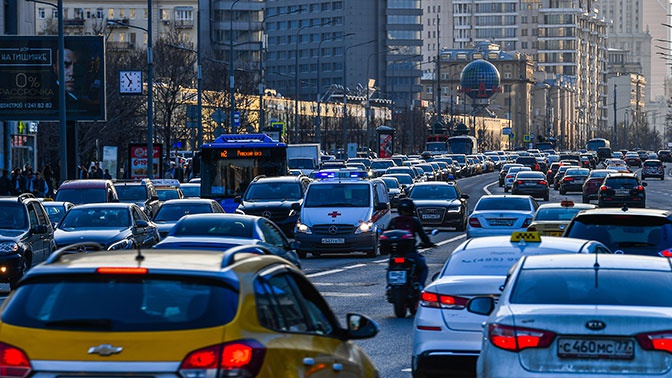 В область без пробок: в какое время лучше всего покидать Москву в пятницу В область без пробок: в какое время лучше всего покидать Москву в пятницу