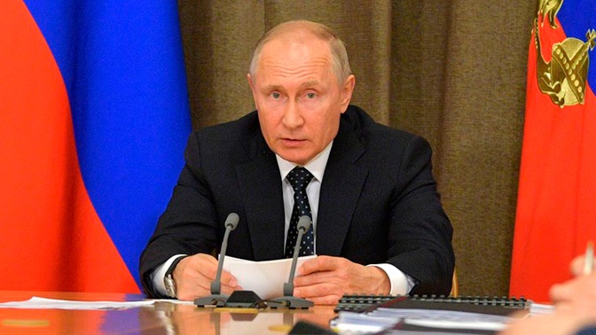Путин подписал закон о шпионских устройствах