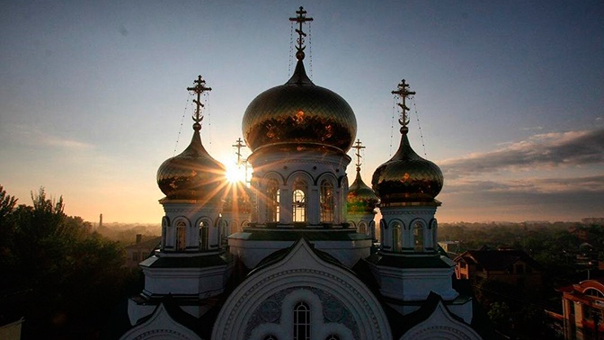 Православные христиане празднуют Медовый Спас