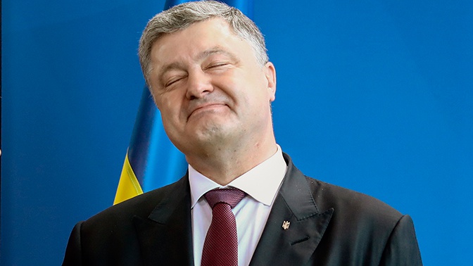 Порошенко обвинили в выводе из страны 8 миллиардов долларов за время президентства Порошенко обвинили в выводе из страны 8 миллиардов долларов за время президентства