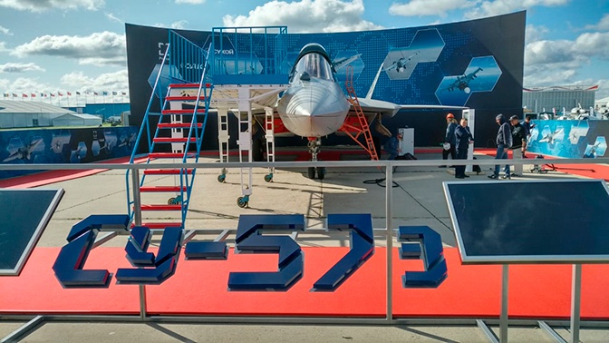 Су-57э впервые показали на открытой статической стоянке МАКС-2019