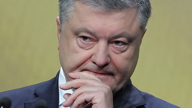 Порошенко назвал тревожной новостью возможную отставку Волкера
