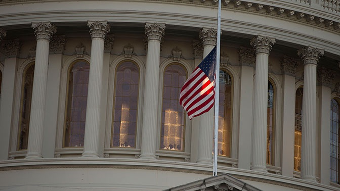 Исполняющий обязанности посла США на Украине дал показания против Трампа Исполняющий обязанности посла США на Украине дал показания против Трампа