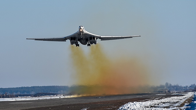 СМИ: новейшие F-35 не смогли догнать российский «Белый лебедь» СМИ: новейшие F-35 не смогли догнать российский «Белый лебедь»