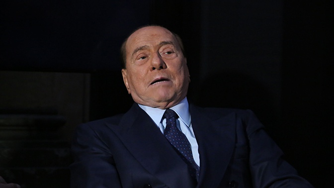СМИ: Берлускони госпитализировали в Милане