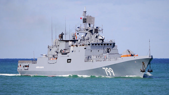 Фрегат «Адмирал Макаров» зашел в порт Кипра