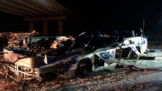 Владельца упавшего с моста автобуса в Забайкалье отправили под домашний арест Владельца упавшего с моста автобуса в Забайкалье отправили под домашний арест