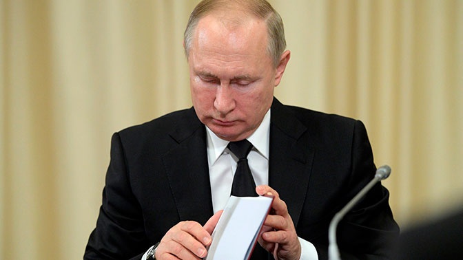 Путин подписал указ о присвоении воинских званий Путин подписал указ о присвоении воинских званий