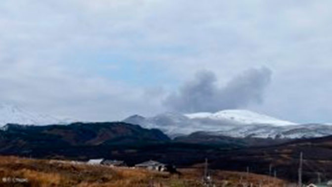 3 километра пепла: на Курилах проснулся вулкан Эбеко