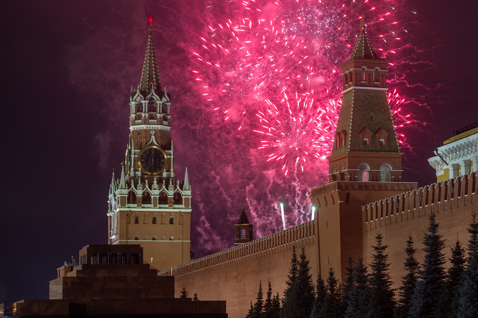 москва кремль новый год