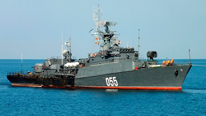 Противолодочный корабль ЧФ обнаружил «вражескую» подлодку в Черном море