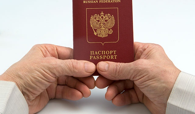 СМИ: в России упростят получение гражданства СМИ: в России упростят получение гражданства