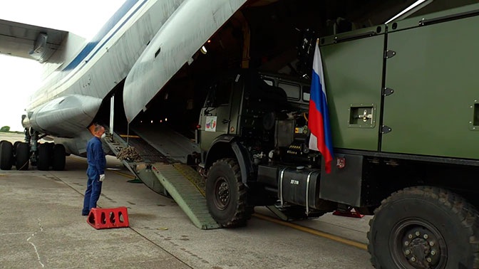 Прибывшие из Италии российские военные войдут в состав мобильного резерва Прибывшие из Италии российские военные войдут в состав мобильного резерва