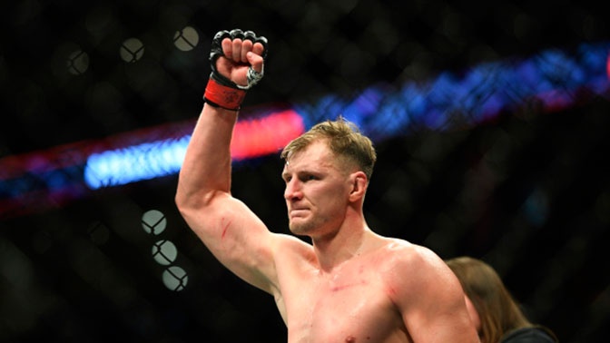 Бой россиянина Александра Волкова возглавит турнир UFC в Лас-Вегасе Бой россиянина Александра Волкова возглавит турнир UFC в Лас-Вегасе