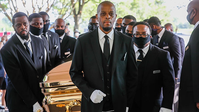 Афроамериканец Джордж Флойд похоронен в пригороде Хьюстона