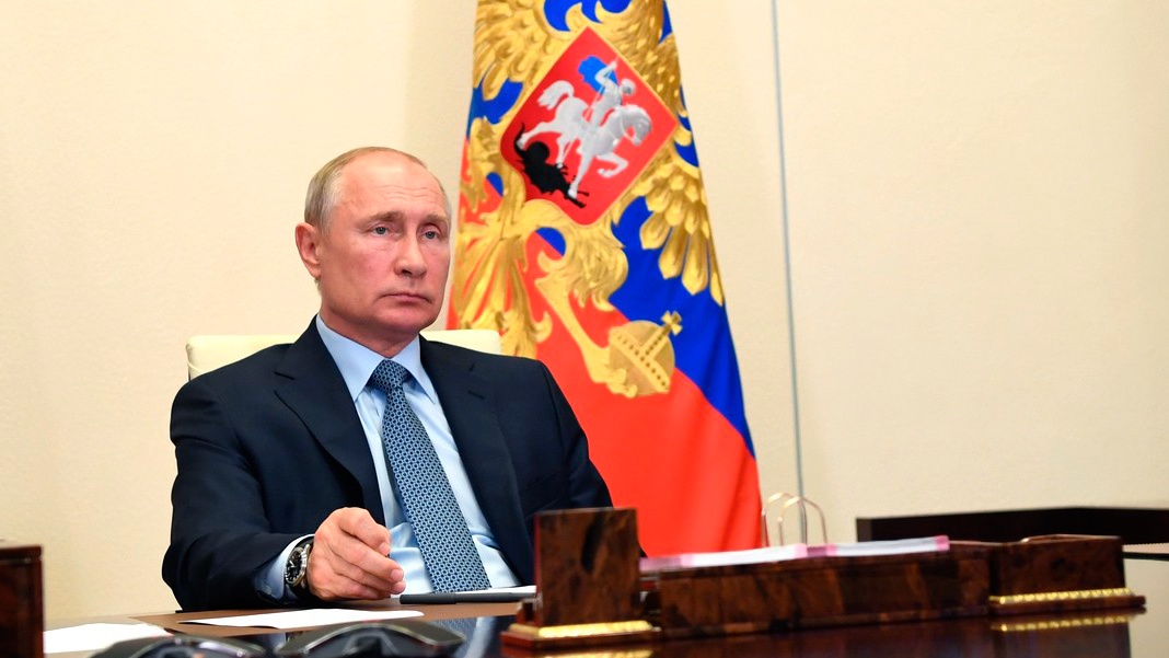 Путин прокомментировал возможность баллотироваться на пост президента в случае принятия поправок к Конституции