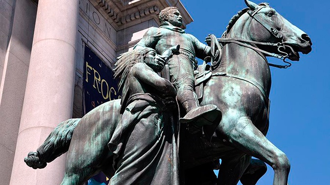 В Нью-Йорке демонтируют памятник Рузвельту 