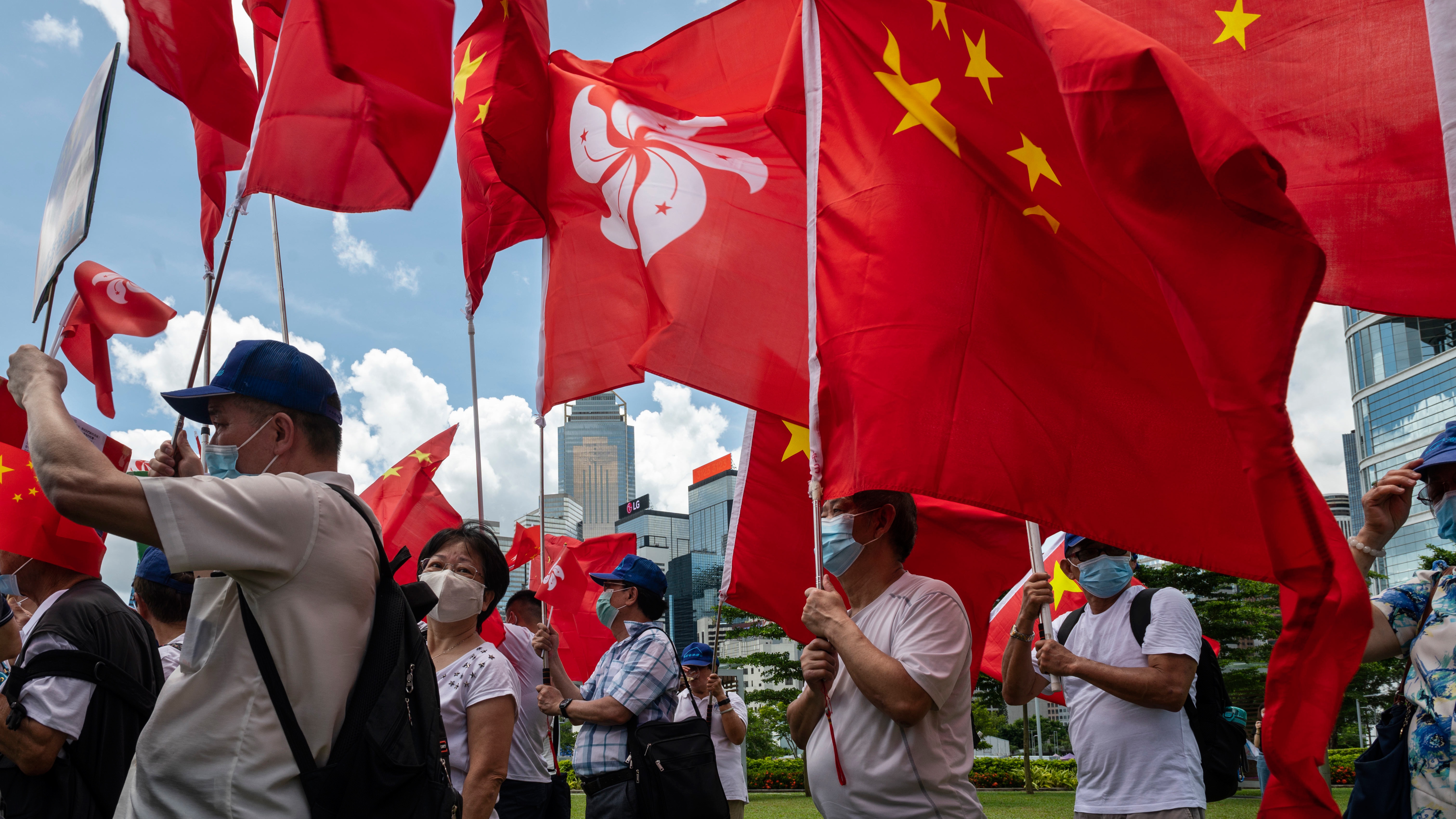 Support china. Сепаратизм в Гонконге. Флаги в Гонконге в праздники.