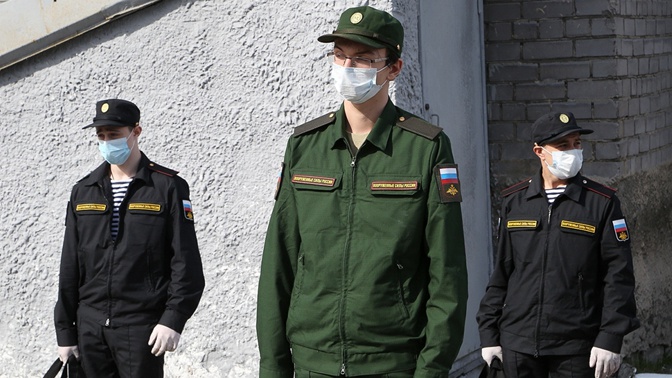 Военнослужащим по призыву в России продлили ежемесячные выплаты Военнослужащим по призыву в России продлили ежемесячные выплаты
