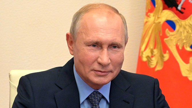 «Решили добавить сотенку»: Путин подшутил над оговорившемся главой «Газпром нефти»