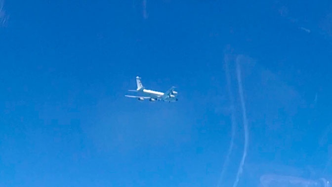 Истребитель Су-27 перехватил два самолета-разведчика США над Черным морем Истребитель Су-27 перехватил два самолета-разведчика США над Черным морем
