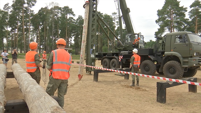 универсальный сваебойный агрегат уса-2. универсальный сваебойный агрегат уса-2м. камаз 6560 кран военный. уса 2 м. убм-85м.