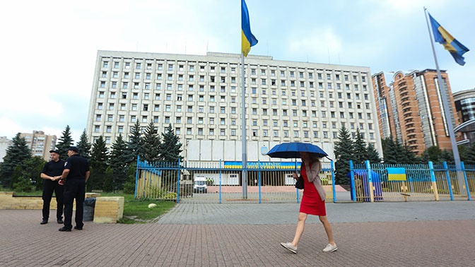 ЦИК Украины отменил местные выборы в подконтрольных Киеву районах Донецкой и Луганской областей ЦИК Украины отменил местные выборы в подконтрольных Киеву районах Донецкой и Луганской областей