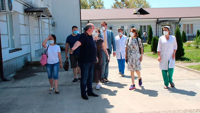 Российские медики прибыли в Абхазию для оказания помощи в борьбе с COVID-19