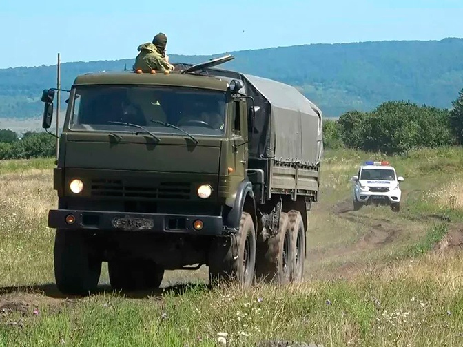 Сотрудник военной автомобильной инспекции