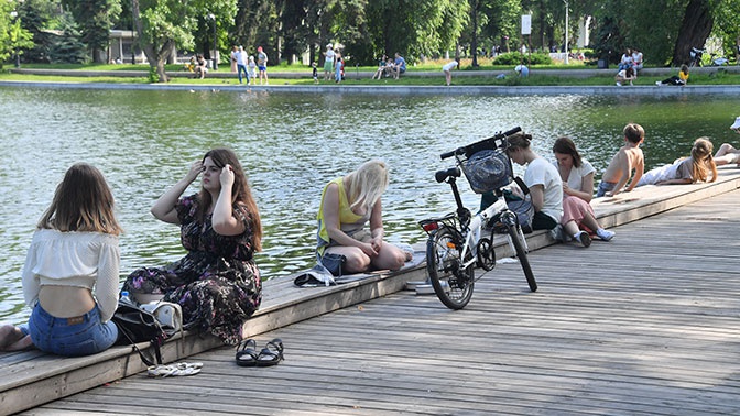 Выше нормы: в Гидрометцентре рассказали, когда в Москву вернется жаркая погода Выше нормы: в Гидрометцентре рассказали, когда в Москву вернется жаркая погода