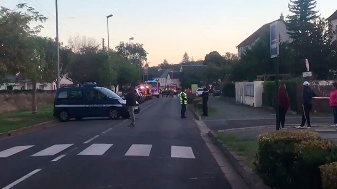 Пять человек погибли во Франции при столкновении самолетов Пять человек погибли во Франции при столкновении самолетов